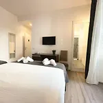 Victory 4*