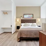 Victory Nocleg ze śniadaniem 4*